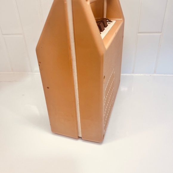 Vintage 1980 Fisher Price Cassette Tape Player TESTED and WORKING - Picture 4 of 11